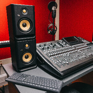 Uplift_recording studio